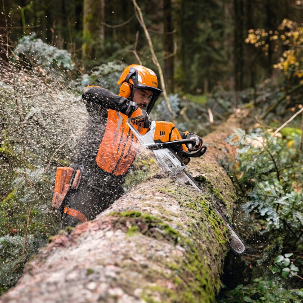Stihl MS 500i Fuel Injection Petrol Chainsaw (79.2cc) - Image 5