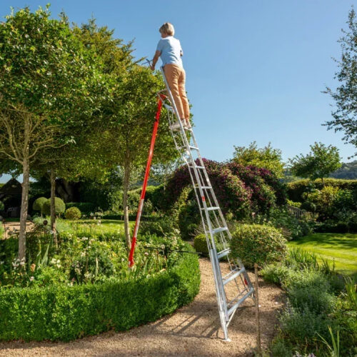 Henchman HMT360.P 12ft / 3.6m PRO Tripod Ladder - Fully Adjustable (150kg SWL) [Platform Height 9ft / 2.7m]